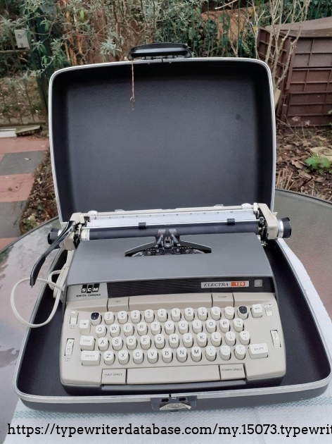 SCM Electra 120 in case SCM Electra 120 in case