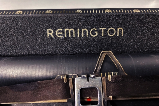 Remington "Envoy" from the maker logo on the top...