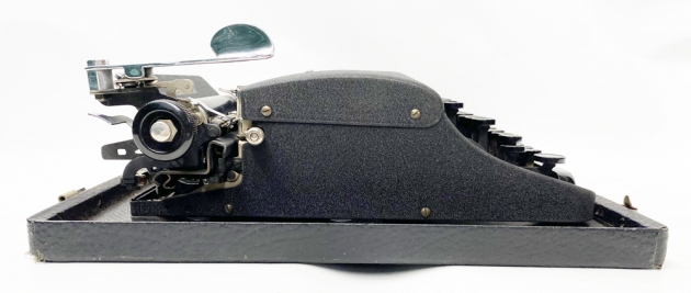 Remington "Envoy" from the left side.. Remington "Envoy" from the left side..