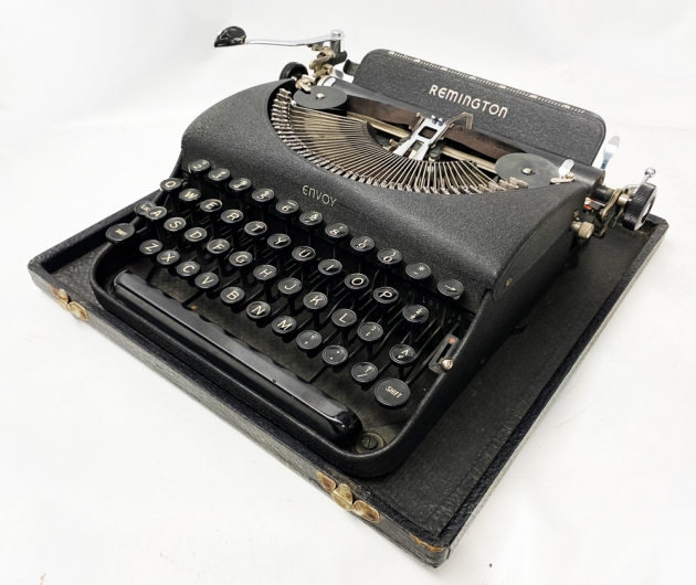 Remington "Envoy" from the right side... Remington "Envoy" from the right side...