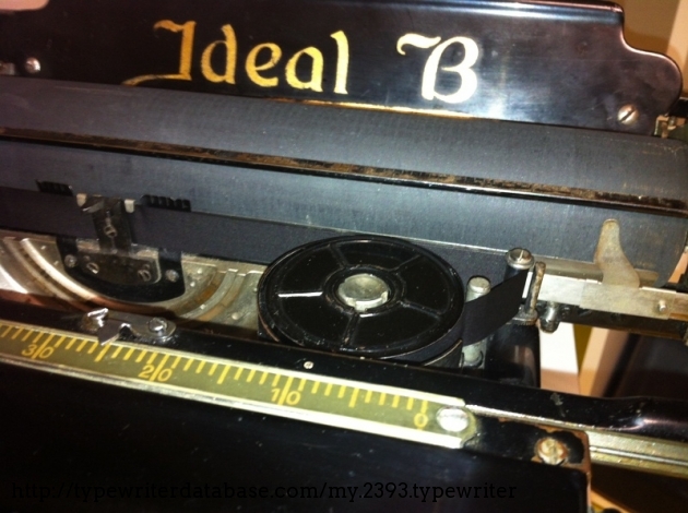 The ribbon used on this typewriter is 16mm wide.